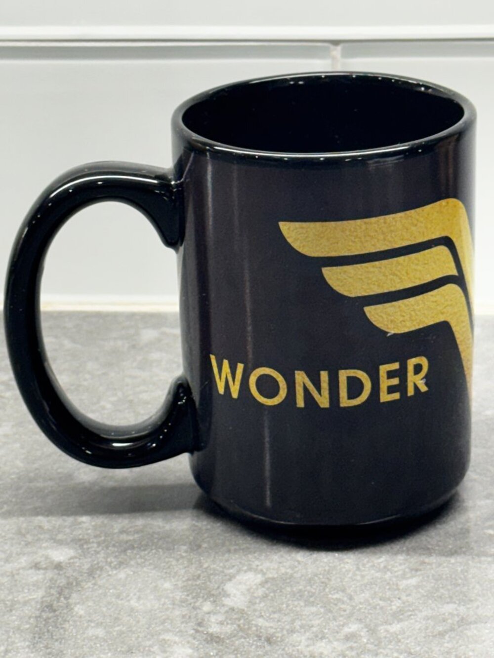 Zak Designs DC Comics Wonder Woman Black Color Change Ceramic Mug 14oz EUC - Picture 3 of 8